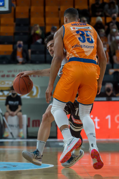 多尔执教尤 多尔执教尤