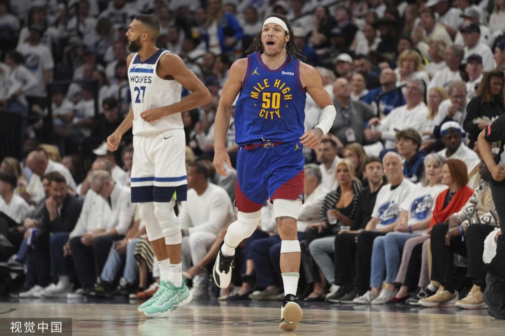 斯瓦泰克的 斯瓦泰克的